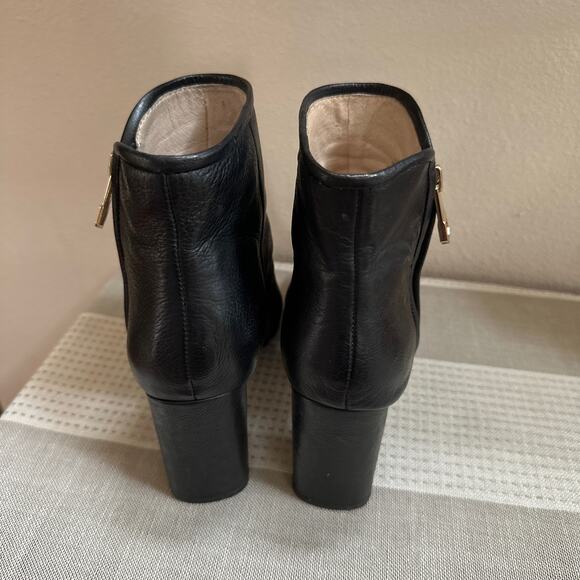 Louise Et Cie Lo-Zyda Bootie Black Leather Almond Toe Size 8M - Picture 4 of 9